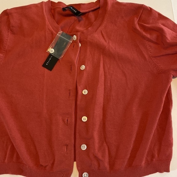 The limited short waisted sweater -rust color size M - Picture 4 of 9